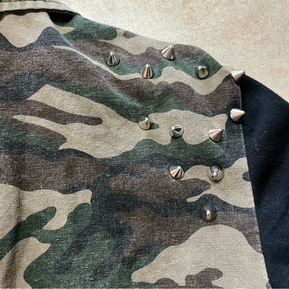 Buffalo David Bitton Green Camo Studded Button Down Jacket - Picture 7 of 15